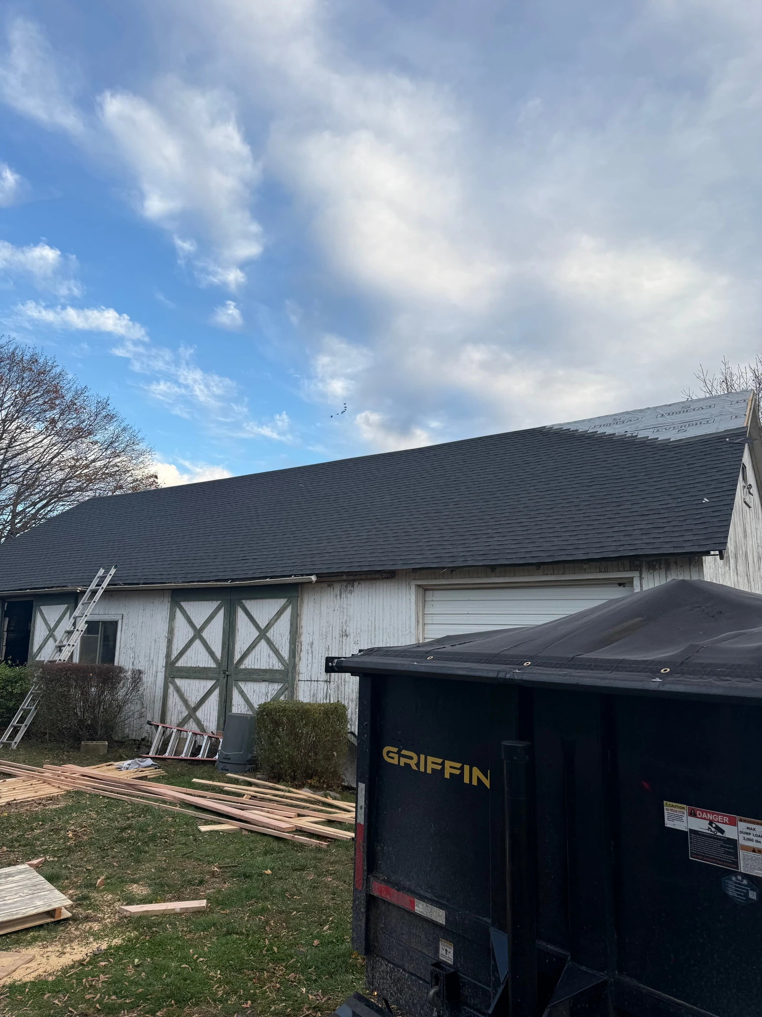 Roof installation on an outbuilding